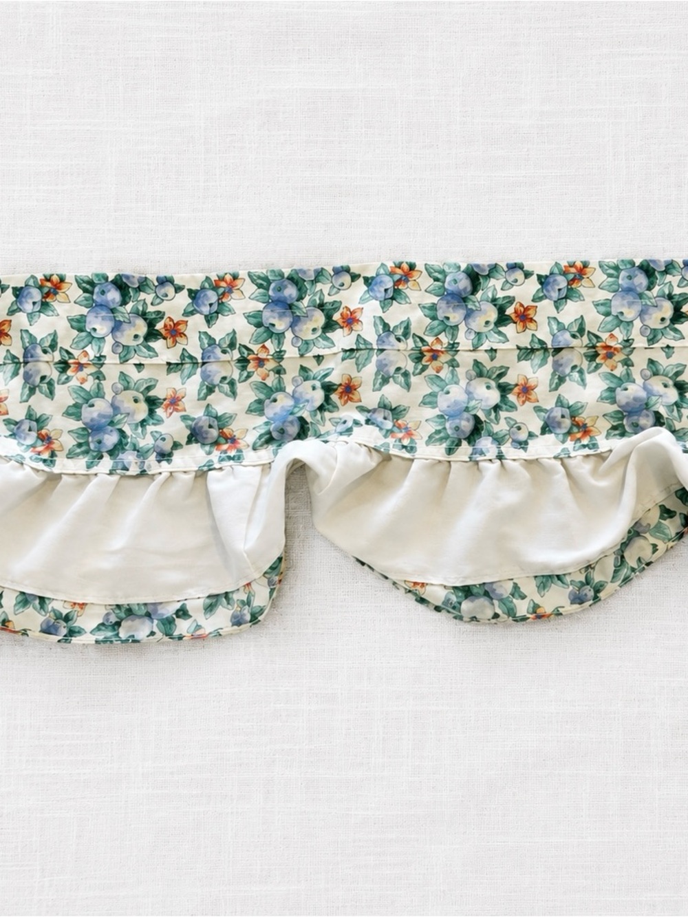 Vintage Country Floral Ruffled Valance